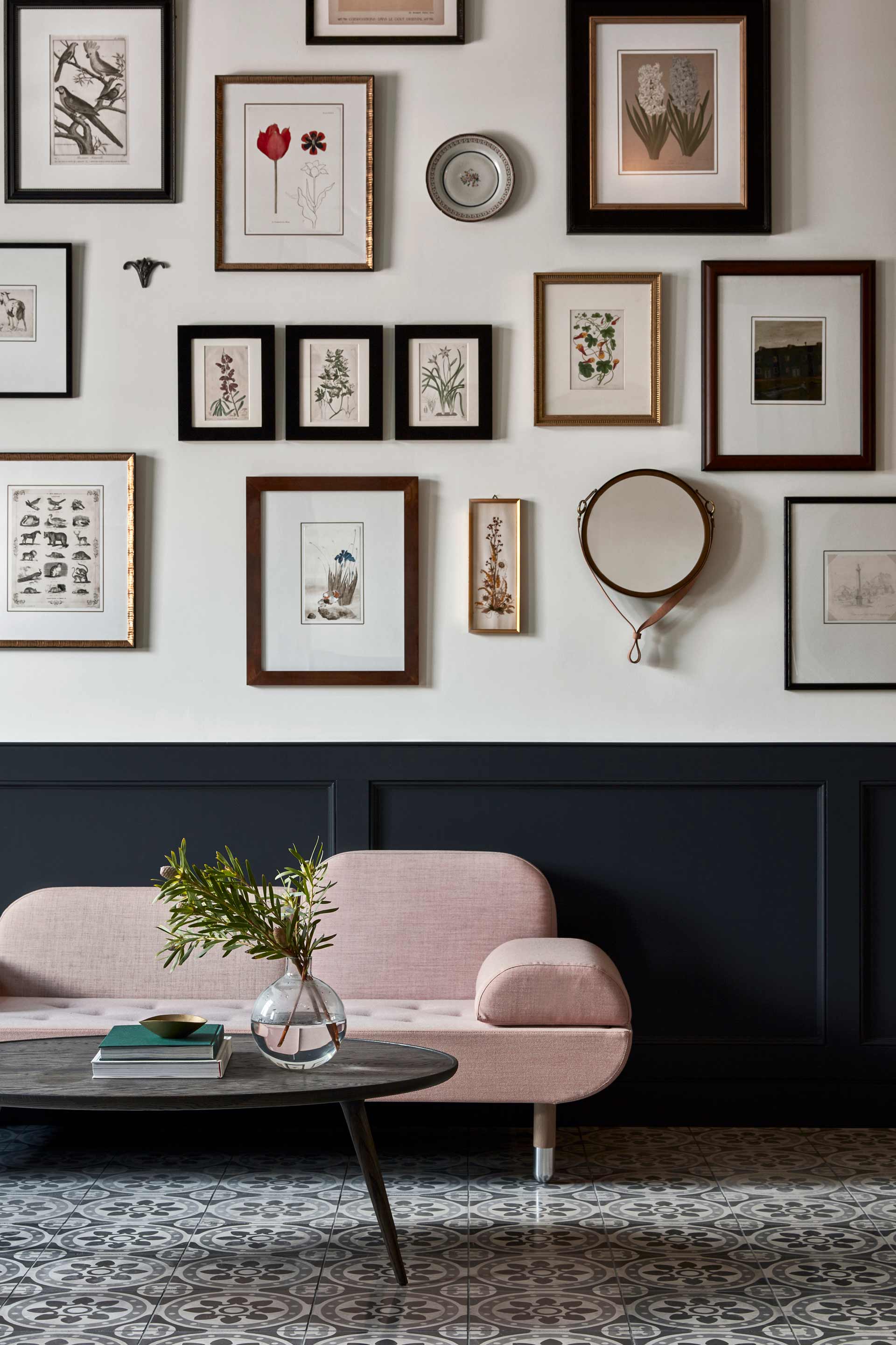Salon Wall