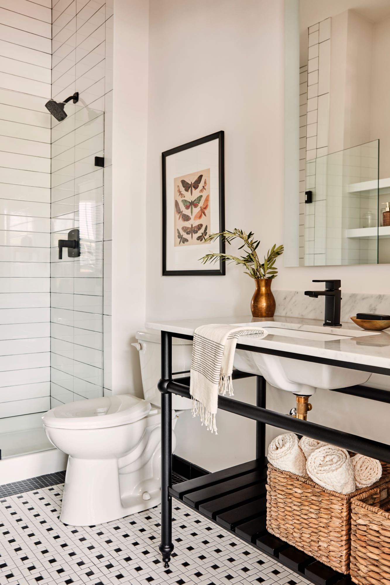 Lighted mirrors in Master Bathrooms.